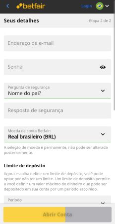 Tela de cadastro da casa de apostas Betfair com espaços para inserir o endereço de e-mail e nome do pai do usuário