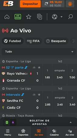 Tela de apostas esportivas ao vivo da Esportiva Bet, com partidas de futebol, destacando odds em tempo real