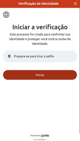 Tela de verificação de identidade no site da Betboo. O aviso informa que o processo confirma a identidade do usuário para segurança.