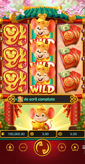 Fortune Mouse com tema oriental, símbolo de rato dourado empilhado com a palavra WILD no centro dos rolos e elementos tradicionais como envelopes e moedas.