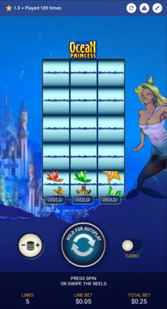 Ocean Princess com fundo de castelo submarino, símbolo de sereia à direita e botões de hold abaixo dos rolos, mostrando três caranguejos coloridos alinhados.